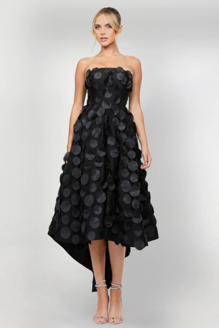 Danay Strapless Midi Dress Rent A Dress Gown Rental Canada Black Dress Rental Pose